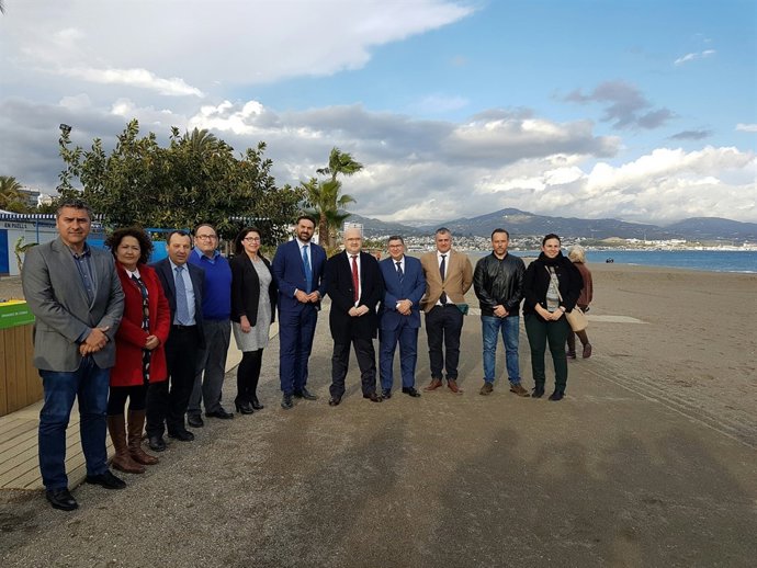 Nota De Prensa Y Fotografía. Fernández Apuesta Por Mantener Las Playas 'Abiertas