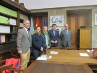 La CIG y A Mesa se reúnen con la Xunta para alertar de que el decreto del plurilingüismo es "inaplicable" con la Lomce