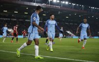 Sterling y Agüero guían al Manchester City en Bournemouth
