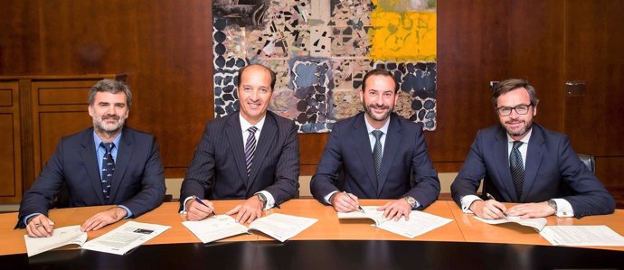 Firma del acuerdo entre tucomunidad.Com y Bankia