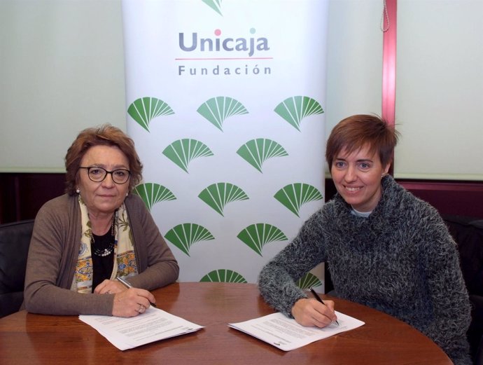 Firma del acuerdo de colaboración entre la Fundación Unicaja Jaén y Adacea.