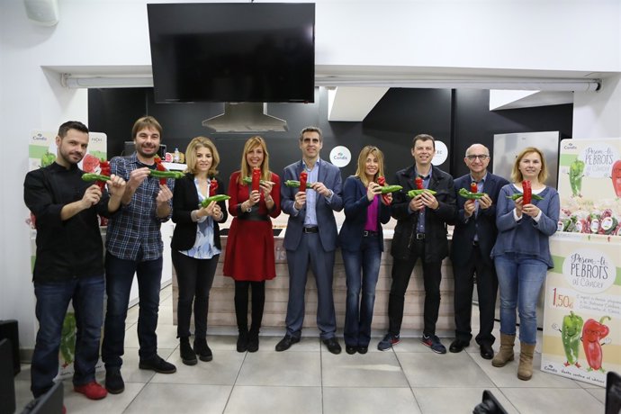 Presentació de la III edició de la campanya 'Posem-li pebrots al càncer'