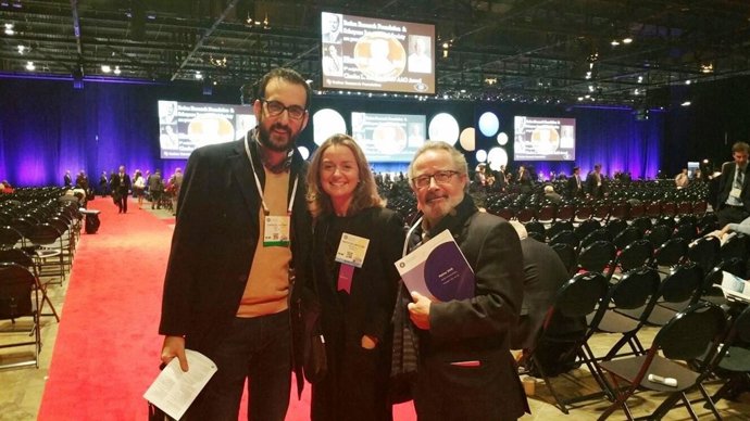 Premiados oftalmólogos del Virgen Macarena