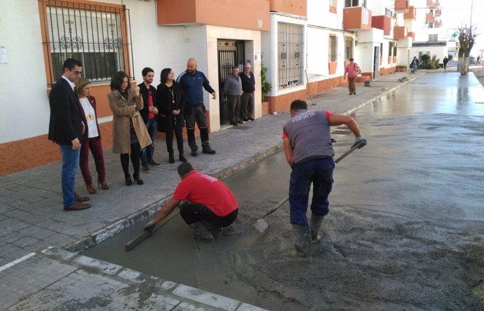 La presidenta de Diputación, Irene García, supervisa obra del Plan Invierte