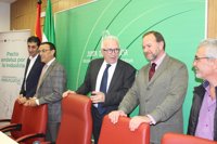 La Junta destaca la base "sólida" de la industria onubense y califica de "estratégico" el proyecto CEUS