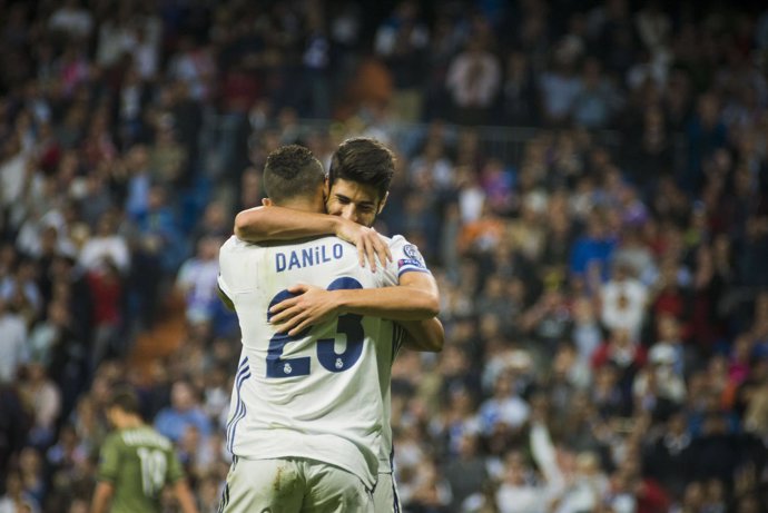 Danilo, Marco Asensio  celebración (Real Madrid)
