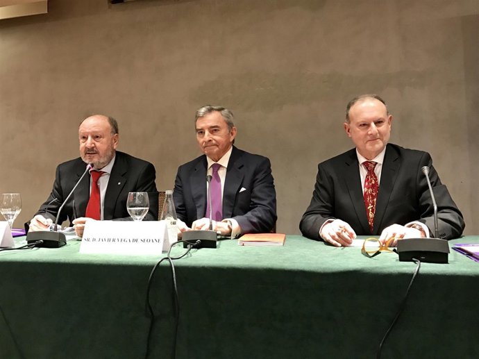 Mariano Gomà (SCC), Javier Vega de Seoane (C. D'Empresaris) i F. Brunet