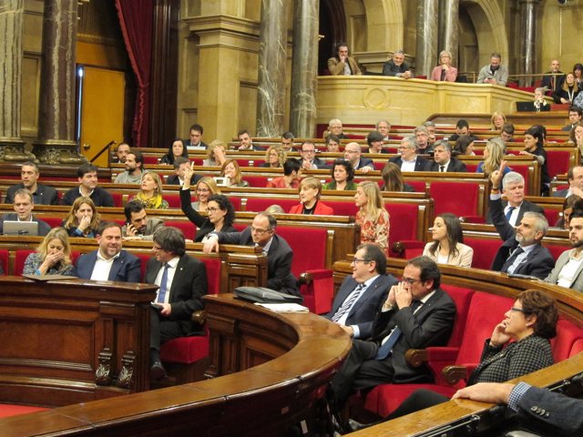                                Pleno Del Parlament