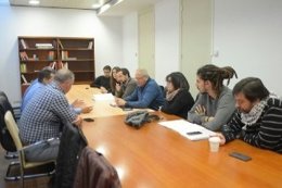 Unidos Podemos se reune con los estibadores