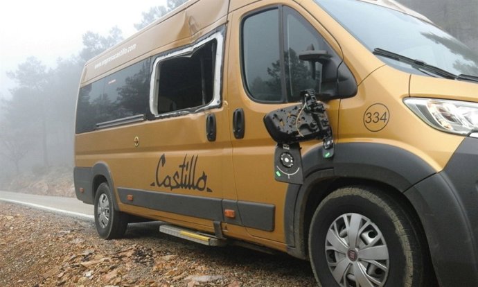 Estado del microbús tras el accidente de este martes