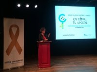 Sanidad se compromete ante los niños con cáncer a impulsar los cuidados paliativos pediátricos a domicilio