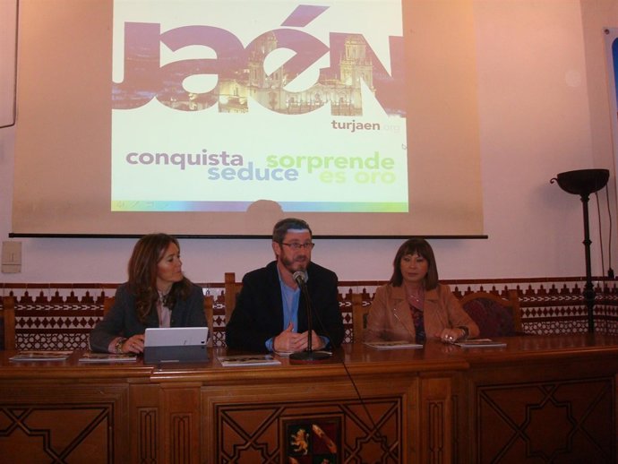 Presentación de la nueva guía turística de Jaén.