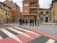 El nuevo trazado del acceso a Cihuri aumenta la seguridad vial y ofrece un nuevo espacio urbano a los vecinos 
