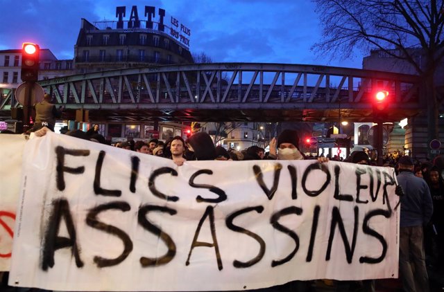Manifestación contra agresión policial a joven Théo en París