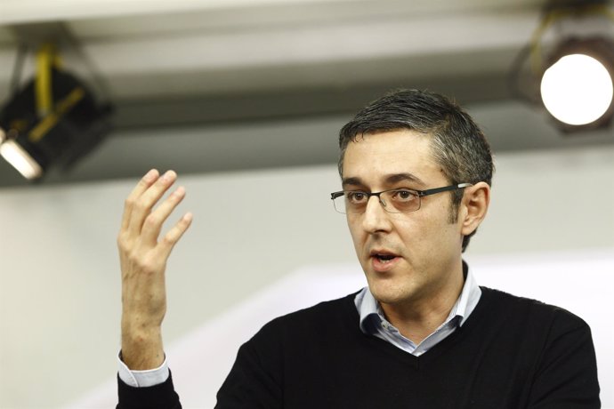 El coordinador del PSOE del área Política de la Ponencia marco, Eduardo Madina