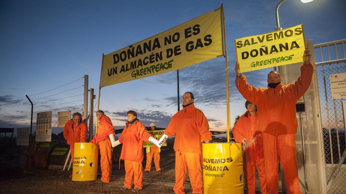 Acción en Doñana contra el proyecto de Gas Natural Fenosa