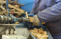 PSOE, PP, Podemos y Cs piden a la Junta un Plan Estratégico para la Especialización en la Transformación del Corcho