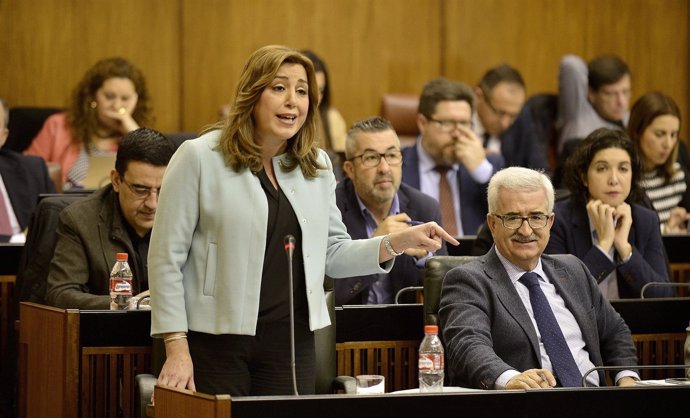 Susana Díaz responde a Juanma Moreno en el Parlamento andaluz