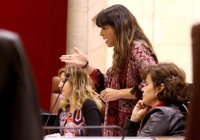 Teresa Rodríguez avisa a Susana Díaz de que se gesta un "tsunami" educativo en Andalucía