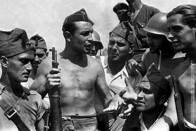 FOTOGRAFÍA DE AGUSTÍ CENTELLES 