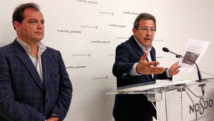 Los concejales populares Alberto Díaz y Jaime Ruiz