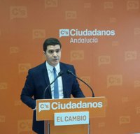 Cs dice que la diputada que denuncia haber sido "apartada" lleva "más de dos meses" sin acudir a las reuniones del grupo