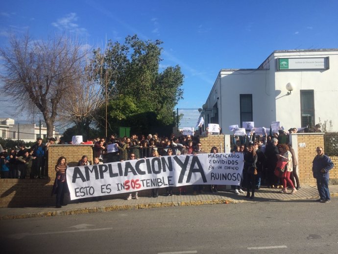 Protesta en el IES Las Encinas.