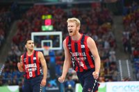 El 'show Larkin' lleva al Baskonia a semifinales de la Copa