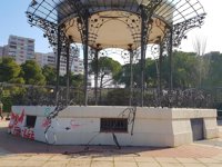 Detenidos dos jóvenes por causar daños en el Parque 'José Antonio Labordeta' con una retroexcavadora