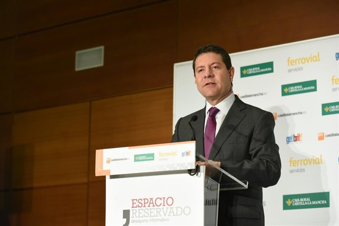 Page en el desayuno informativo