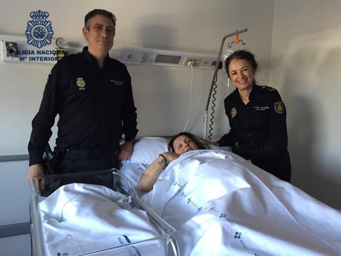 Imagen Nota Prensa Agentes Asisten Un Parto Aviles