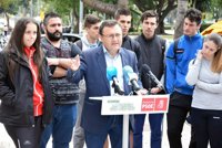 El PSOE-A exige al Gobierno la transferencia "inmediata" de 110 millones para las becas de alumnos de enseñanza media