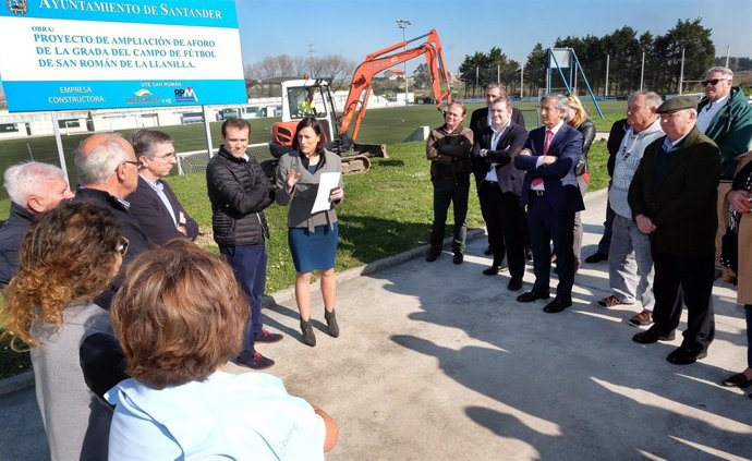 Inicio de las obras de las gradas del campo de San Román