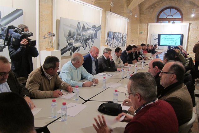 Reunión del Consejo Provincial del Aceite de Oliva.
