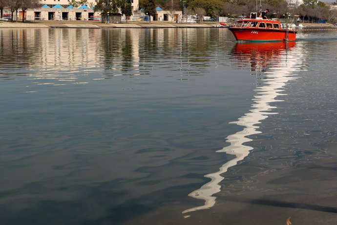 Bote de la Armada en labores previas de la búsqueda de Marta del Castillo