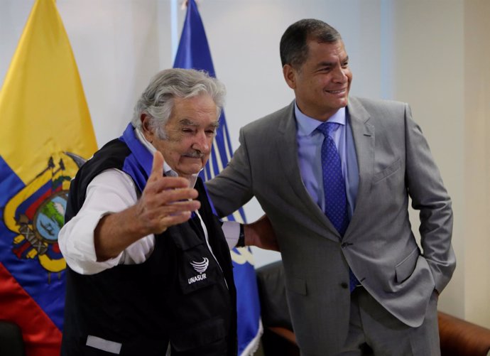  Rafael Correa Y Jose Mujica