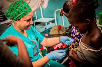 Una cirujana de Guadalajara participa en una campaña quirúrgica en Kenia