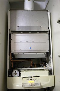 Sucesos.- Intoxicados leves cuatro miembros de una familia por mala combustión de una caldera