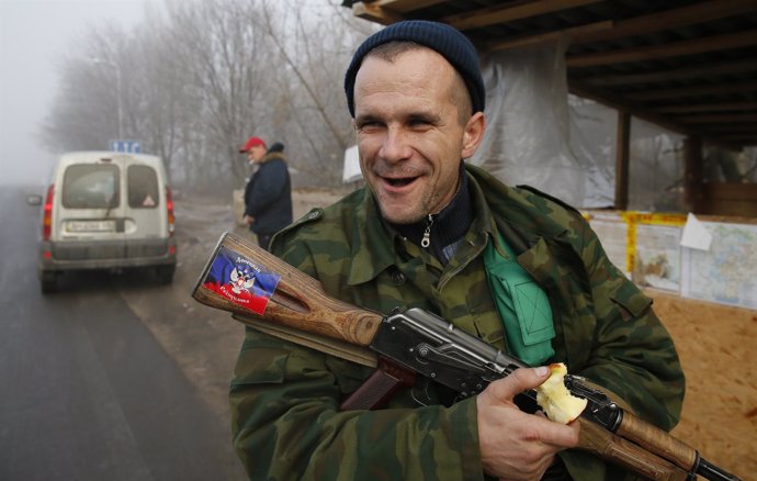 Un miliciano separatista de la región ucraniana de Donetsk.