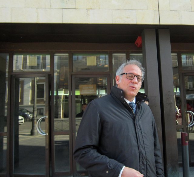 Martínez Bermejo, a la salida de los juzgados tras declarar como testigo.