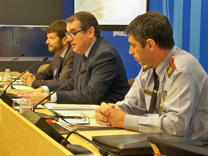 Roda de premsa de l'conseller J.Jané, el director de Mossos A.Batlle i L.Trapero
