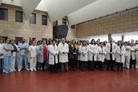 Más de un centenar de sanitarios se concentra en el Hospital Reina Sofía de Córdoba en contra de las agresiones