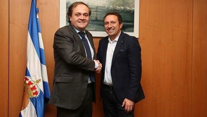El president de la Reial Societat, Jokin Aperribay, i Eusebio Sacristán