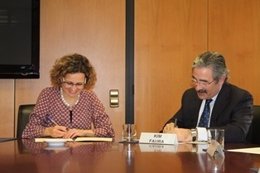 Consellera M.Ruiz i el dtor.de Telefónica Catalunya K.Faura