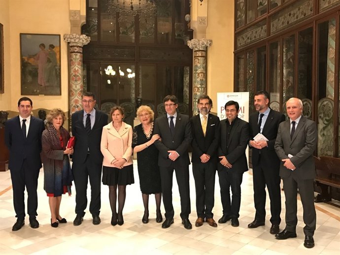 Foto de família del 49 Premi d'Honor dels Lletres Catalans