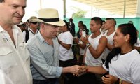 El presidente colombiano proclama desde Putumayo el comienzo del desarme de las FARC