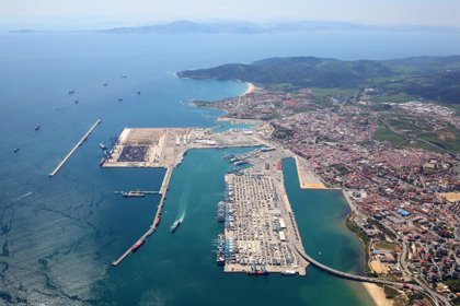 trigo Revocación Respecto a Cerrados los puertos de Algeciras y Tarifa por el temporal de levante en el  Estrecho