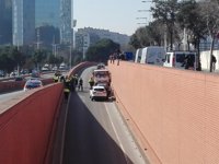 Una herida leve durante el robo de un camión de butano en Barcelona