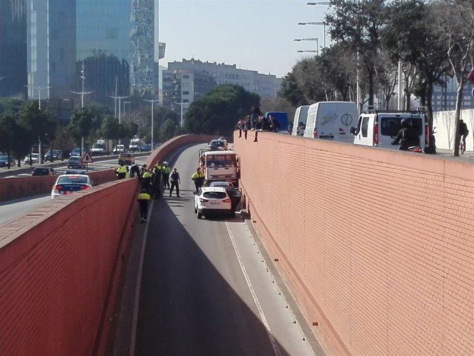 Camió de butà interceptat amb l'home detingut per robar-lo a Barcelona