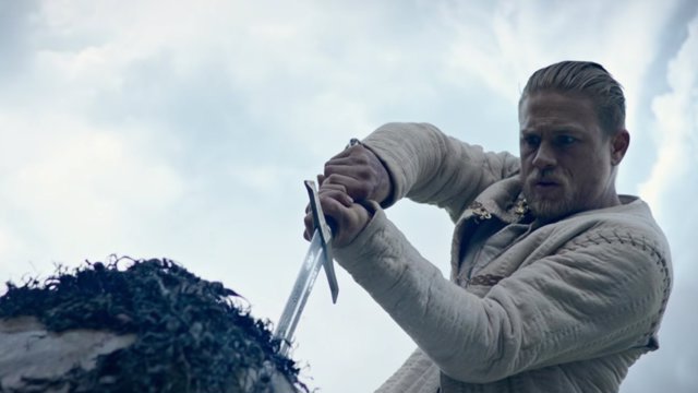 Rey Arturo: La leyenda de excálibur